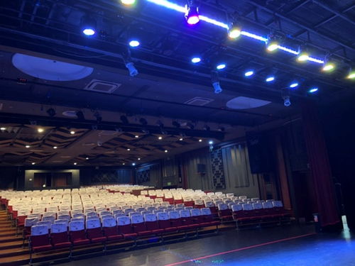 脫口秀精品專場 北京喜劇中心引爆京城笑點(diǎn)，專業(yè)演出經(jīng)紀(jì)助陣打造爆笑盛宴